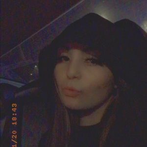 Meet your Posher, Merissa